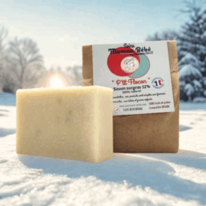 savon blanc posé sur la neige